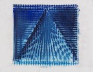 Heinz Mack-Ohne Titel (blaue Pyramide). 1964.