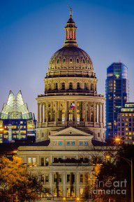 10347801_Texas_State_Capitol_By_Night