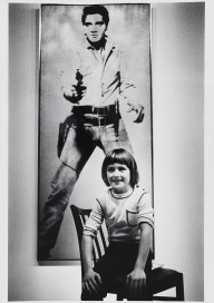 Guido Mangold-David Zwirner vor einem Gem�lde von Andy Warhol, K�ln. 1971.